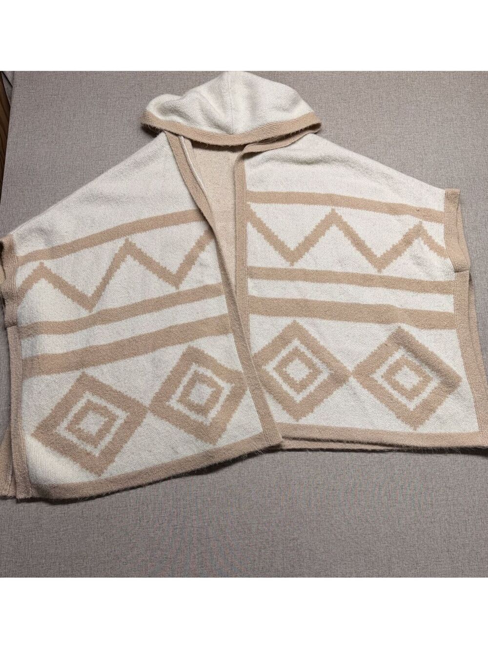 Moth Anthropologie Hooded Knit Poncho Wrap Cape Geometric Beige One Size